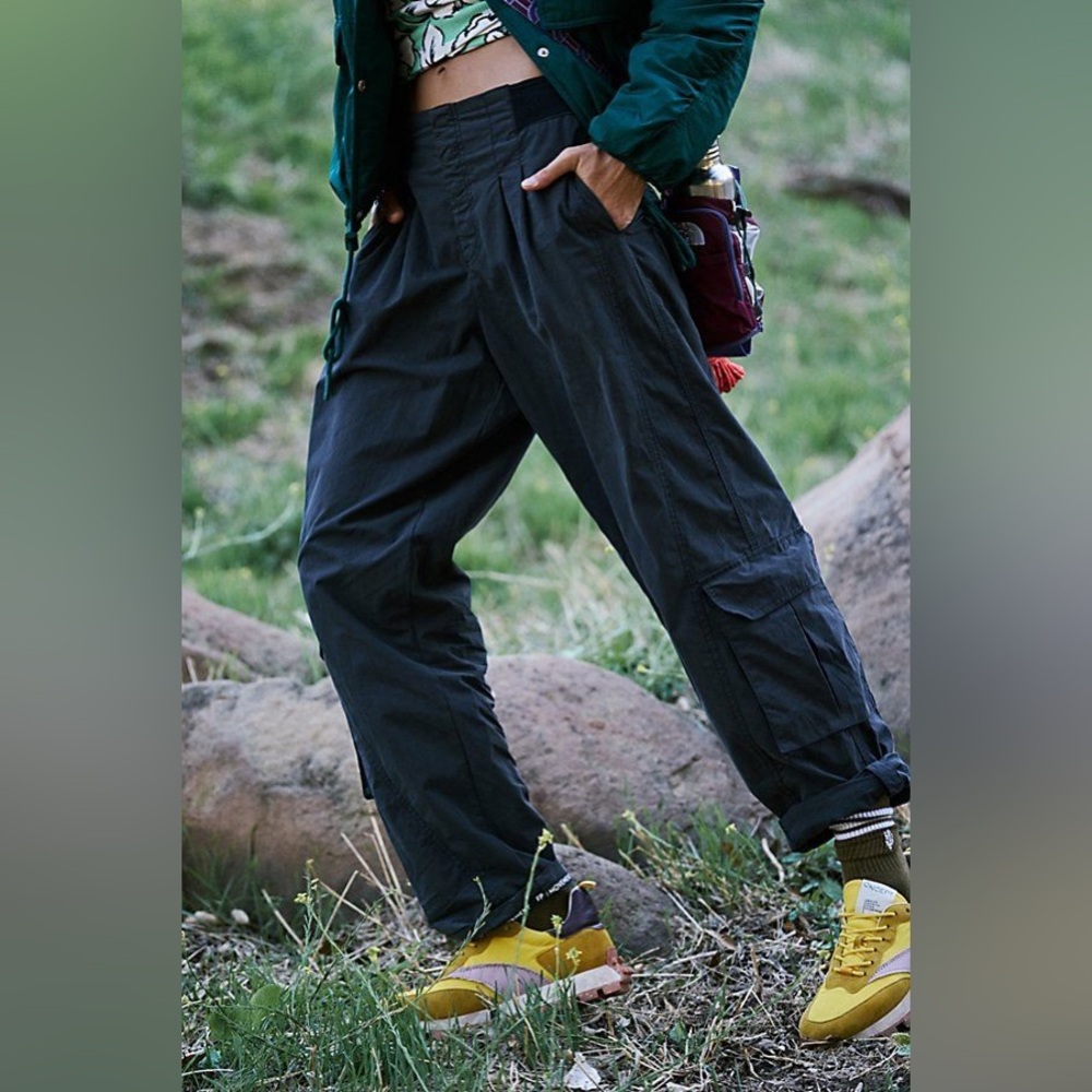 FREE PEOPLE MOVEMENT Mesmerize Me Cargo Pants Black